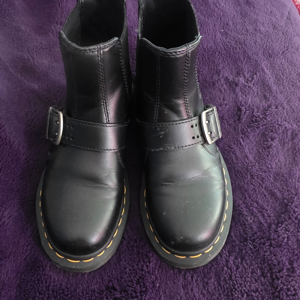 Dr. Martens 2976 Buckle Pull Up Leather Chelsea Boot - Picture 3 of 5